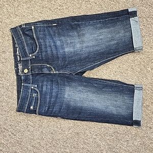Levi Strauss & Co  Skinny Shorts  size 6
